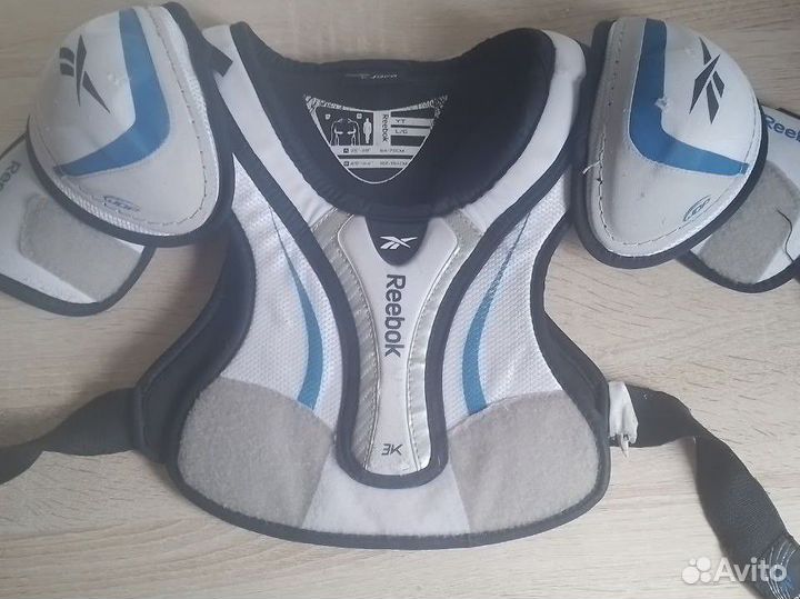 Нагрудник хоккейный