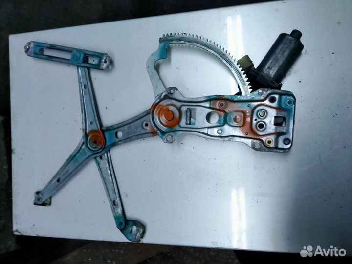 Стеклоподъёмник Передний правый Мерседес Бенц W210