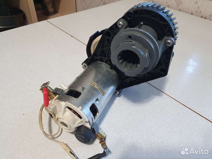 Двигатель от мясорубки Bosch