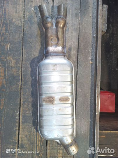 Резонатор, средняя банка bmw 5 e60