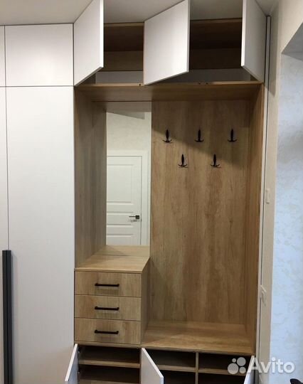 Угловой шкаф