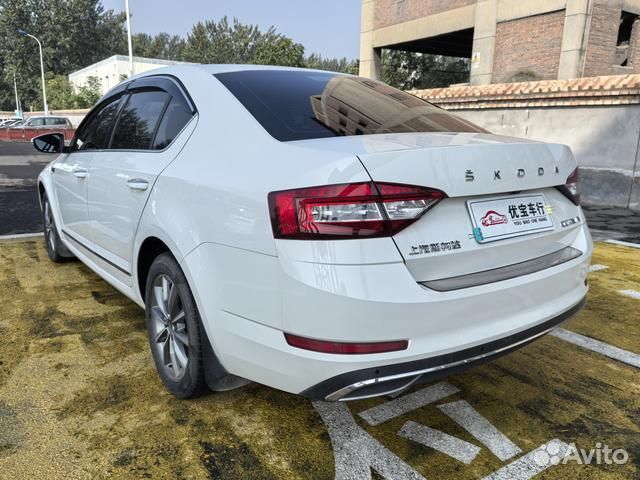 Skoda Octavia 1.5 AT, 2021, 33 000 км