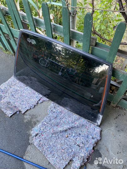 Заднее стекло ваз 2114