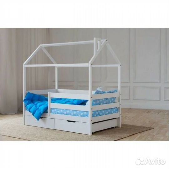 Кроватка домик с бортиком для малыша берёза