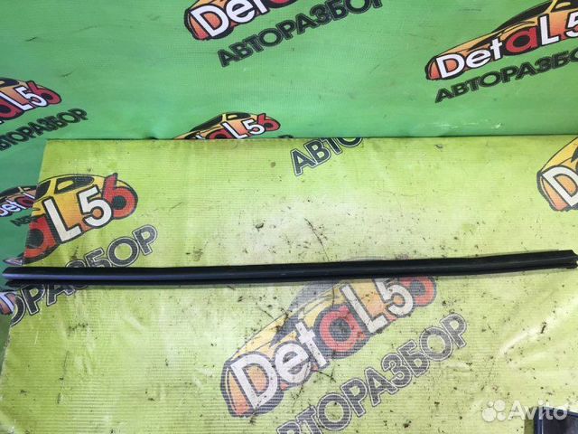 Уплотнитель стекла задний левый Kia Rio 3