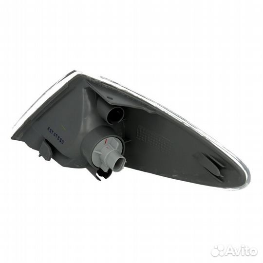 Указатель поворота правый Mazda Premacy