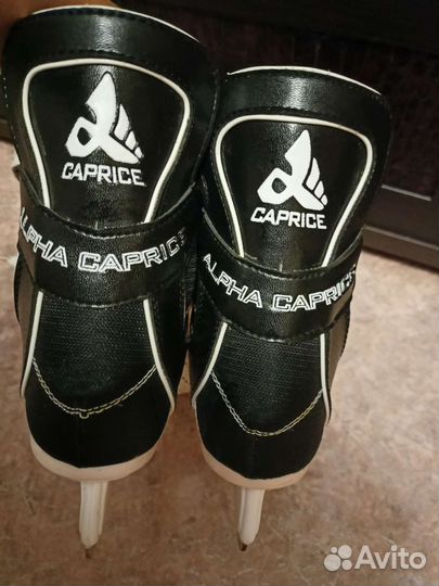 Коньки хоккейные