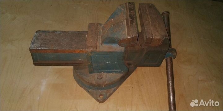 Тиски слесарные СССР