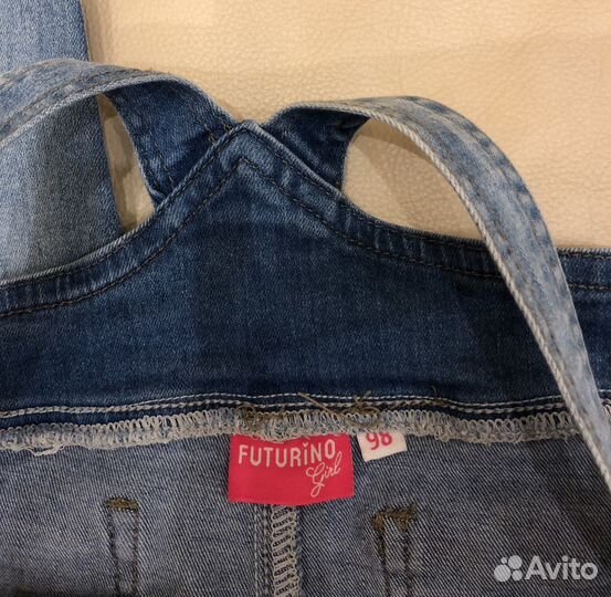 Джинсовый комбинезон для девочки