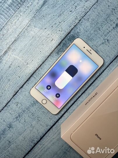 iPhone 8 Plus, 64 ГБ