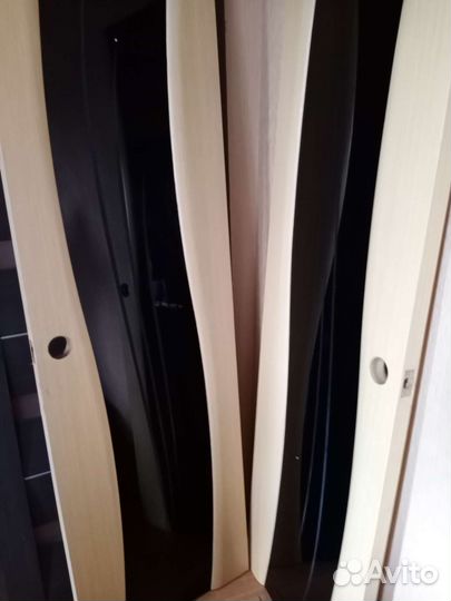 Межкомнатная дверь б/у с коробкой
