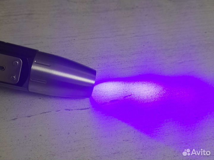 Фонарик геммолога