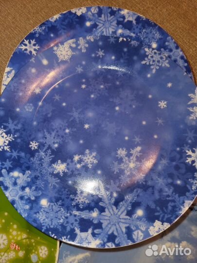 Тарелки новогодние красивые с рисунком и блюдо