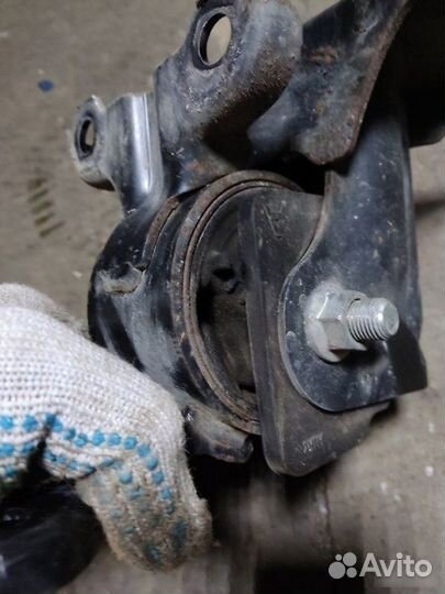 Опора двигателя левая Mitsubishi Asx