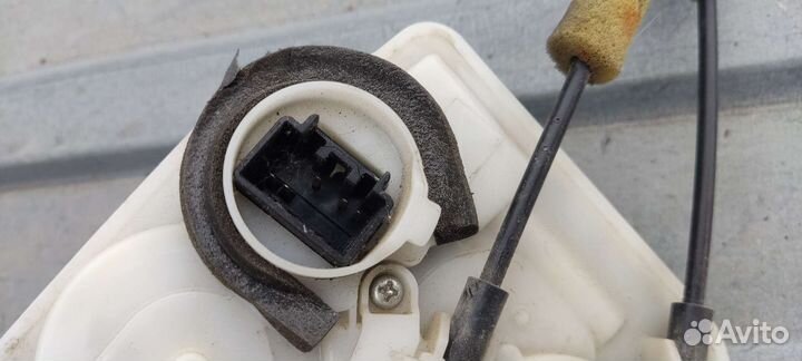 Замок двери на Mazda 6GH