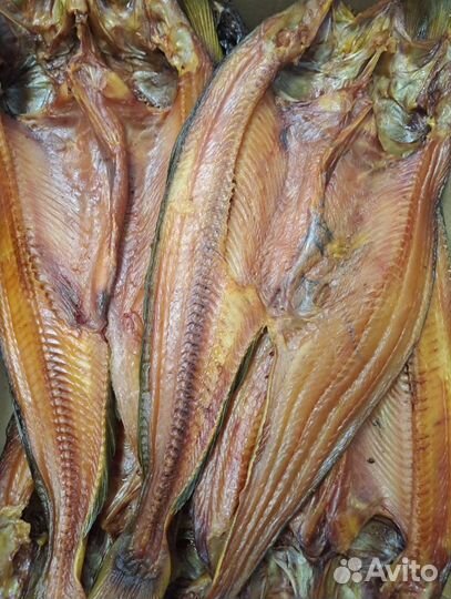 Рыба холодного копчения, вяленная в ассотрименте