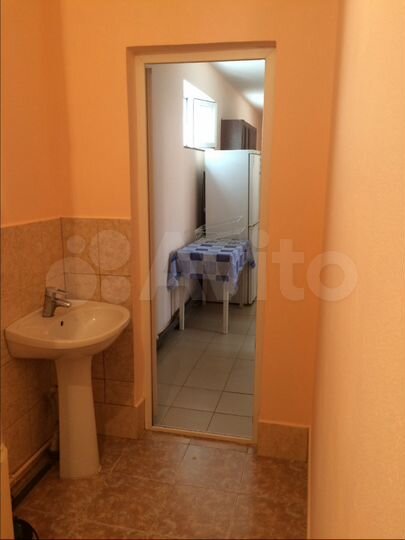 2-к. квартира, 70 м², 2/2 эт.