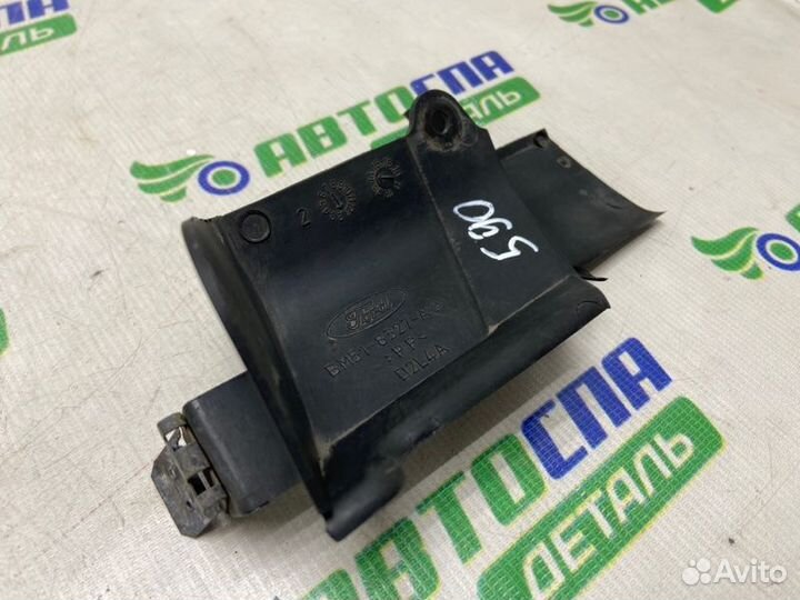 Дефлектор радиатора передний Ford Focus DV6 2014