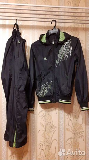 Костюмы спорт. и много вещей в школуд/с