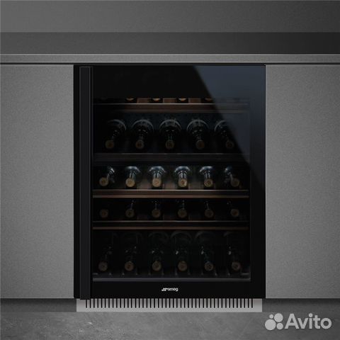 Винные шкафы smeg CVI638RN3