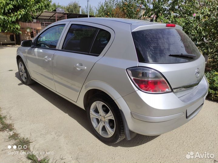 Opel Astra, 2008