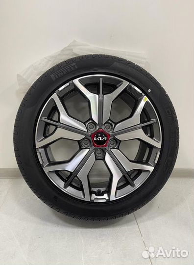 R18 Pirelli Cinturato P7 235/45, PCD 5x114.3 DIA 67.1