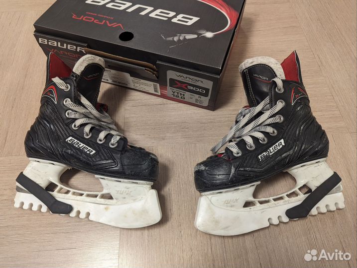 Коньки хоккейные детские Bauer Vapor X300