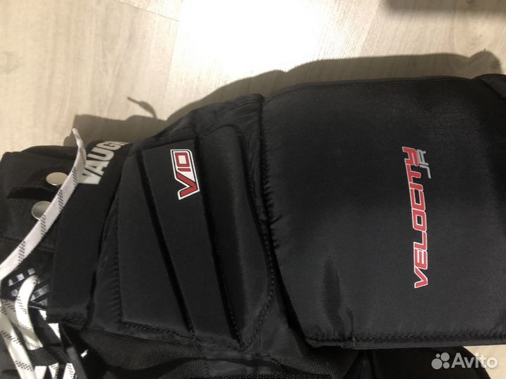 Вратарская хоккейная форма