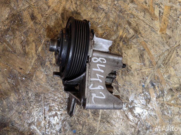 Кронштейн Вискомуфты Ауди А6 С5 2.4 078121235F