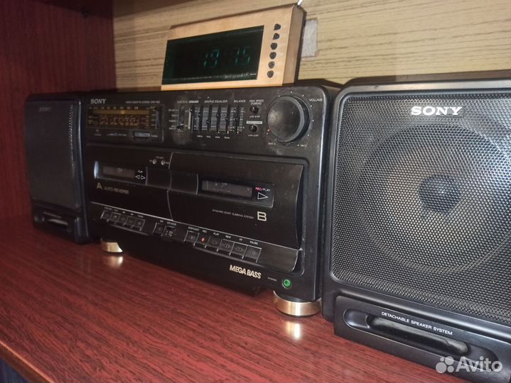 Магнитола (магнитофон) Sony CFS-710S