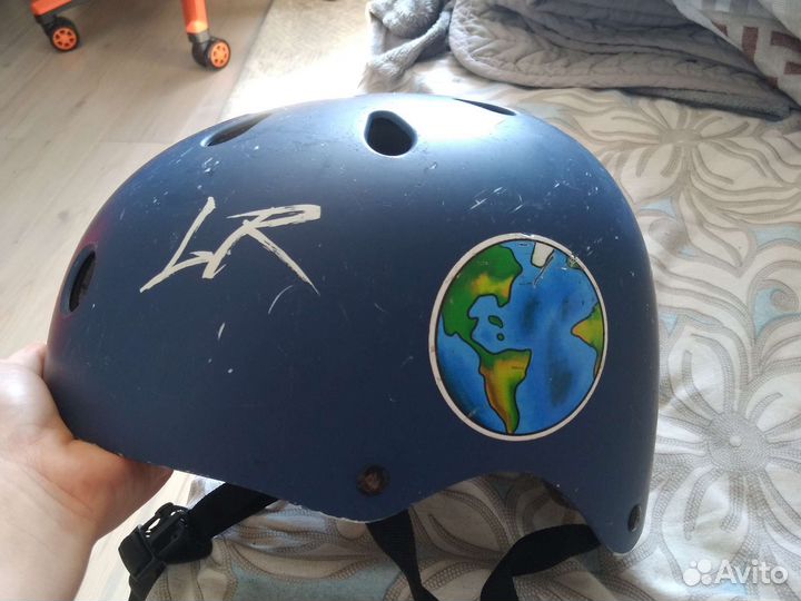 Шлем для трюкового самоката
