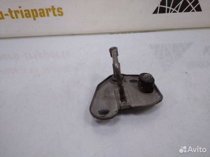 Крюк замка капота Skoda Kodiaq 1 NS7 до рестайлинг