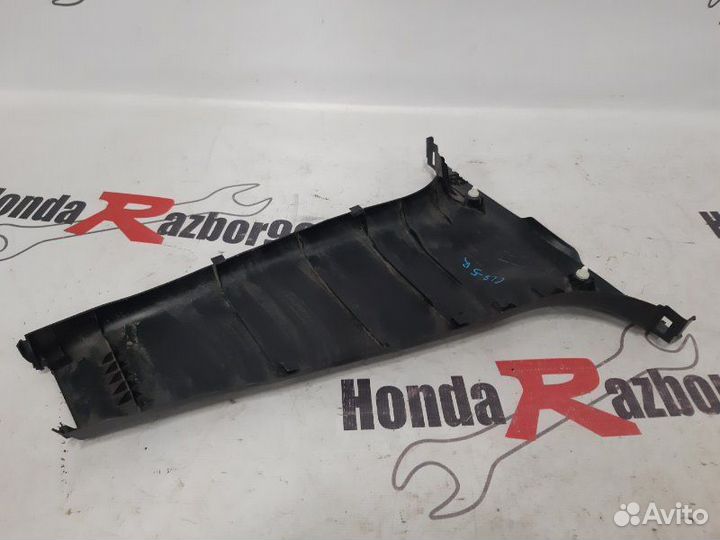 Накладка центральной стойки правая Honda Accord 7