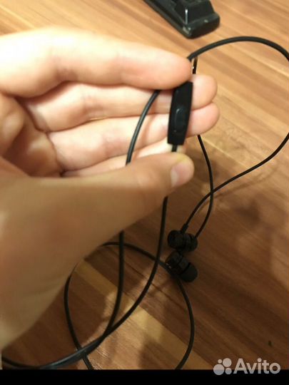 Наушники для телефона