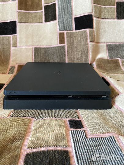 Sony PS4 slim