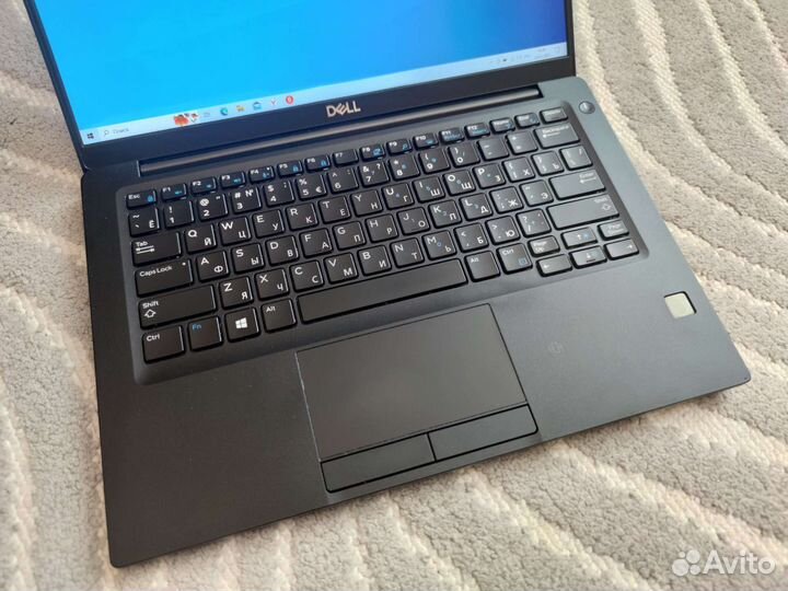 Современный мощный Dell Latitude 7390 i5 8-gen