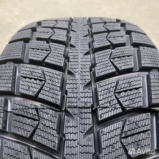Leao Winter Defender Ice I-15 SUV 255/45 R20 T