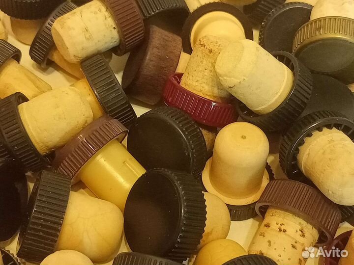 Набор пробок коньячных и водочных 89 штук