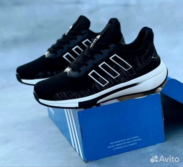 Кроссовки adidas