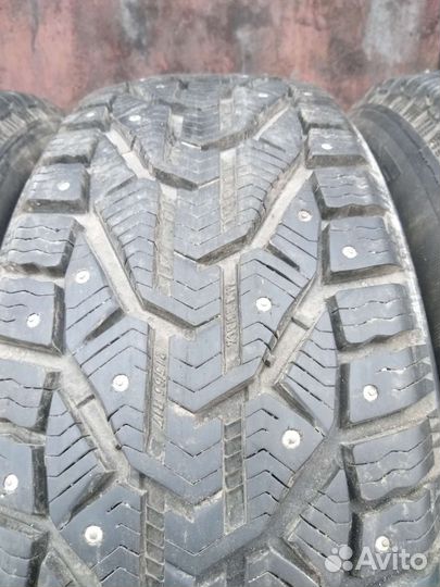 Tigar SUV Ice 215/65 R17 103T