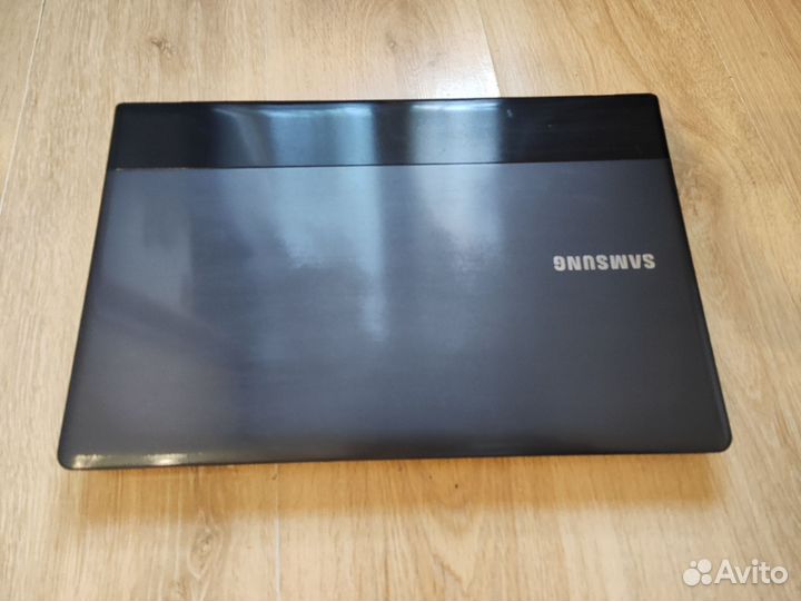 Ноутбук samsung NP300E5C