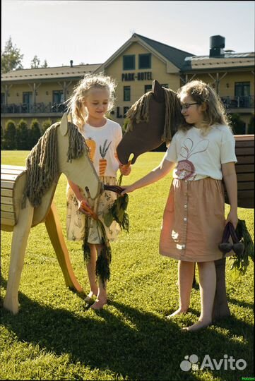 Лошадка деревянная