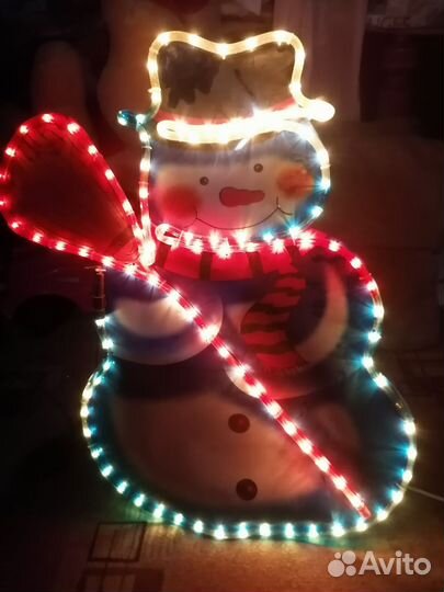 Снеговик светящийся