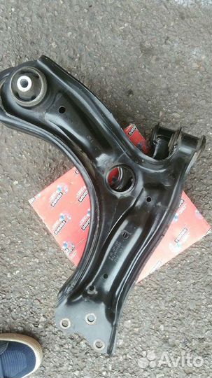 Передние рычаги,VW, бу