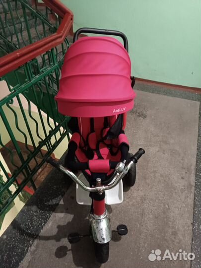 Детский велосипед трехколесный с ручкой