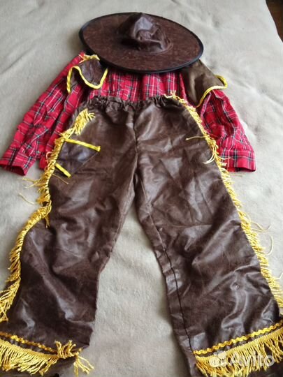 Новогодние костюмы на утренник.Ковбой и пират