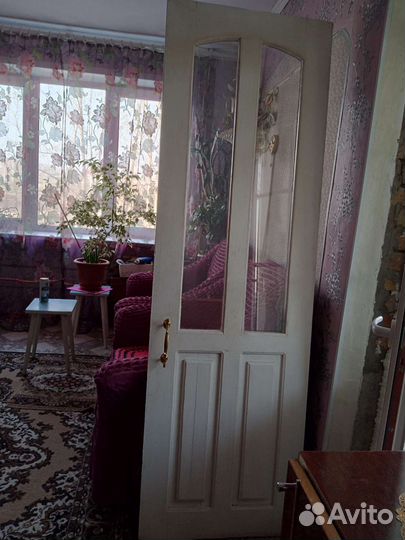 Дверь деревянная из массива