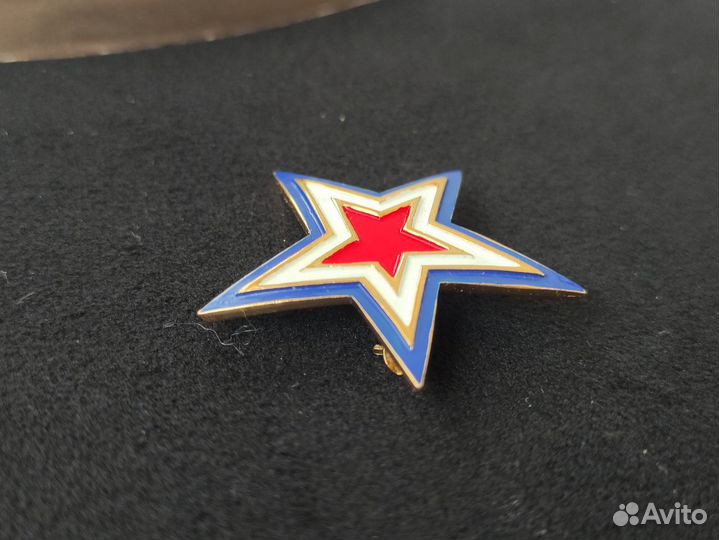 Crown Trifari брошь геральдическая звезда