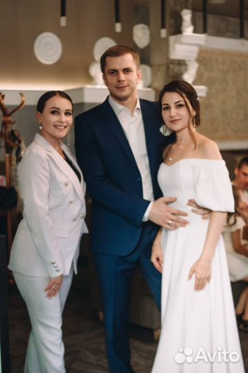 Ведущая-тамада