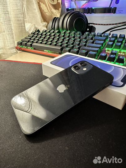 iPhone 12, 64 ГБ